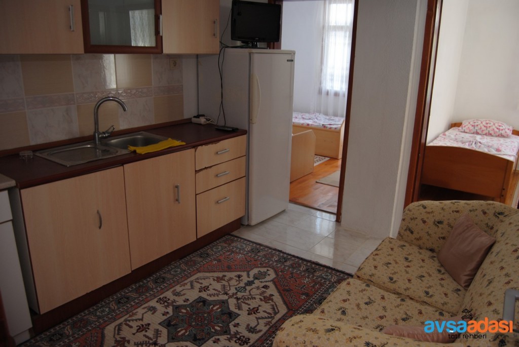 ASMALI APART YİĞİTLER