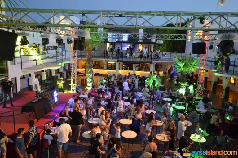 Avşa Adası Gece Hayatı & Barları – Eğlence Mekanları Rehberi 2026