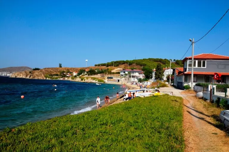 Avşa Adası Manastır Plajı