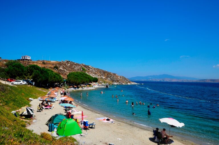 Avşa Adası Tavşanlı Koyu